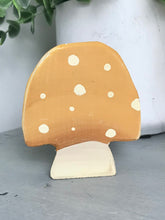 Load image into Gallery viewer, Small Mushroom