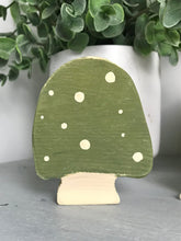 Load image into Gallery viewer, Small Mushroom