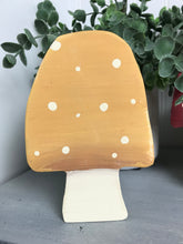 Load image into Gallery viewer, Large Mushroom